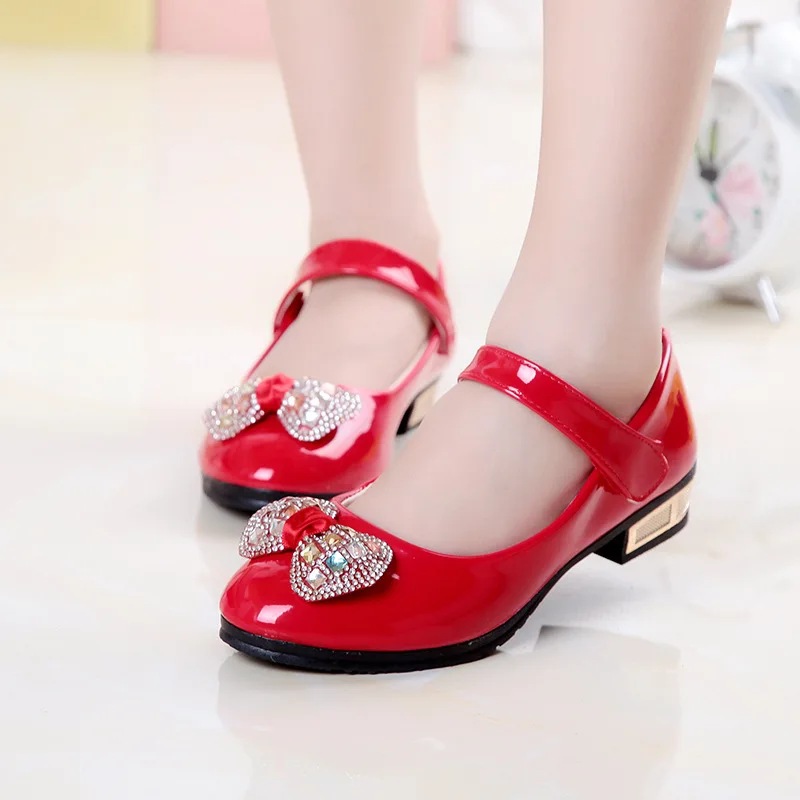 2022 Children Spring & Autumn Girls Korean Style Leather Shoes for Students Red Glossy Shallow Kids Fashion Mary Janes for Party
2022 Children Spring & Autumn Girls Korean Style Leather Shoes for Students Red Glossy Shallow Kids Fashion Mary Janes for Party