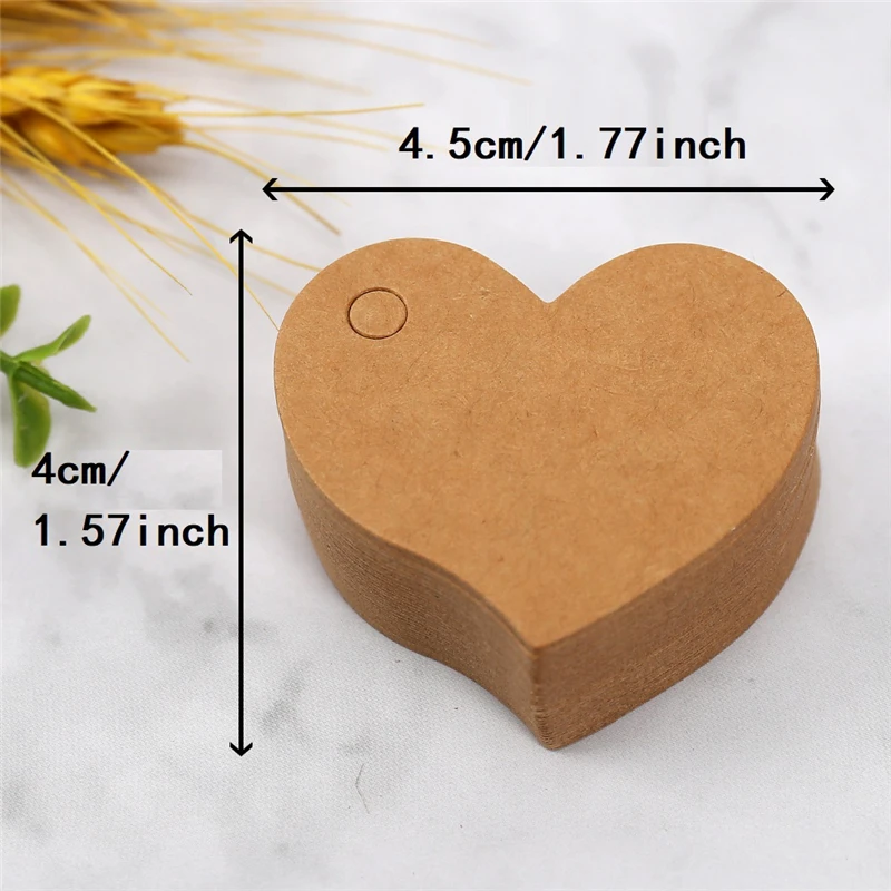 Пустые карты из крафт-бумаги в форме сердца
Пустые карты из крафт-бумаги в форме сердца