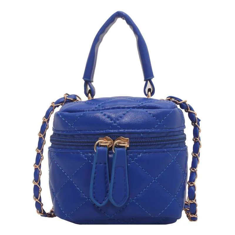 Light Shoulder Tote Women's Bag 2022 Trend PU Female Fashion Embroidery thread Luxury Designer Bags for Women Crossbody Handbag
Light Shoulder Tote Women's Bag 2022 Trend PU Female Fashion Embroidery thread Luxury Designer Bags for Women Crossbody Handbag