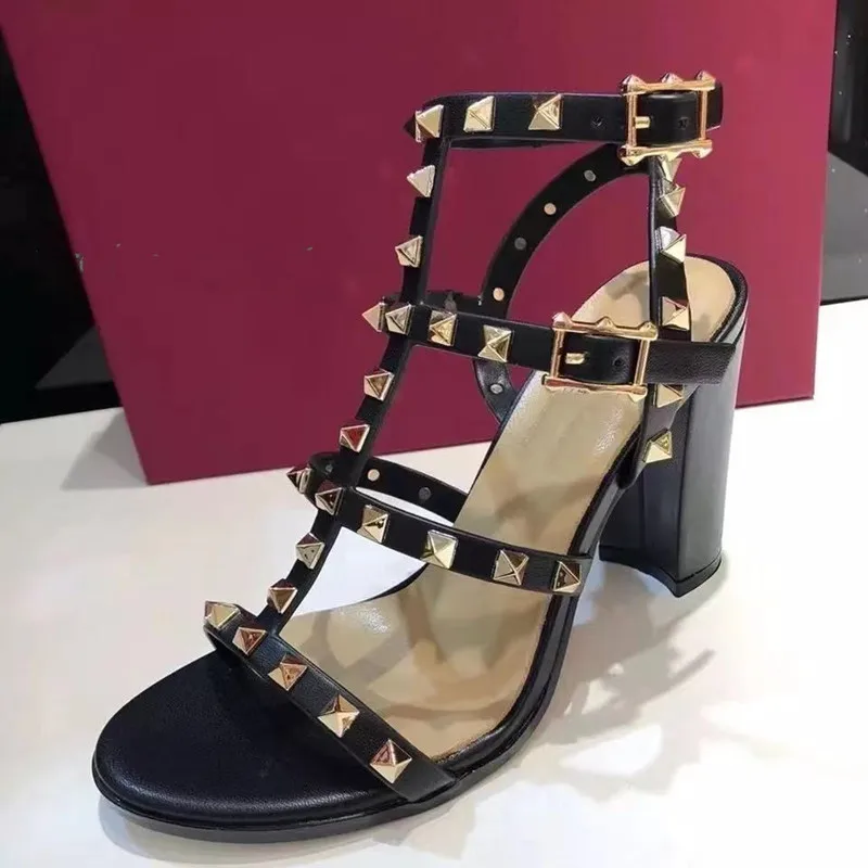 Rivets T-Strap Summer Heels Sandals Women's Luxury Brand Chunky Heels Sandals Studded Slingback Casual Summer White Party Shoes
Rivets T-Strap Summer Heels Sandals Women's Luxury Brand Chunky Heels Sandals Studded Slingback Casual Summer White Party Shoes