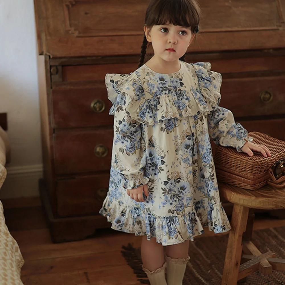 Girls Flying Sleeve Dress Cute Fashionable Western Style Autumn Baby Skirt Korean Version of The Retro Princess Dress Girl
Girls Flying Sleeve Dress Cute Fashionable Western Style Autumn Baby Skirt Korean Version of The Retro Princess Dress Girl