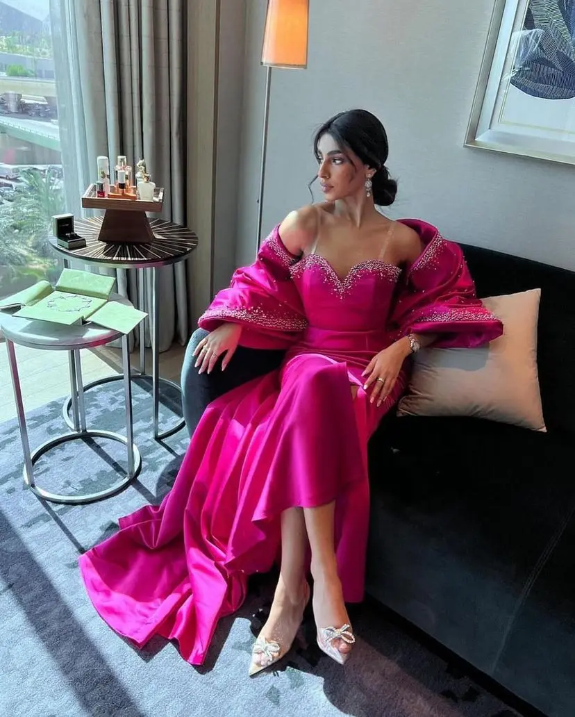 Arabic Women Hot Pink Satin Mermaid Beads Evening Dresses Long Jacket Sleeves Prom Dresses Bow Back Elegant Formal Party Gowns
Arabic Women Hot Pink Satin Mermaid Beads Evening Dresses Long Jacket Sleeves Prom Dresses Bow Back Elegant Formal Party Gowns