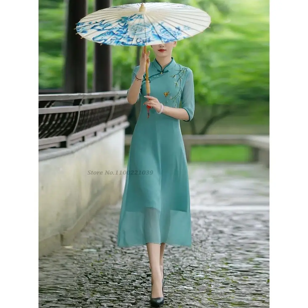 2022 woman cheongsam dress traditional chinese qipao elegant oriental evening dress vintage elegant flower cheongsam dress qipao
2022 woman cheongsam dress traditional chinese qipao elegant oriental evening dress vintage elegant flower cheongsam dress qipao
