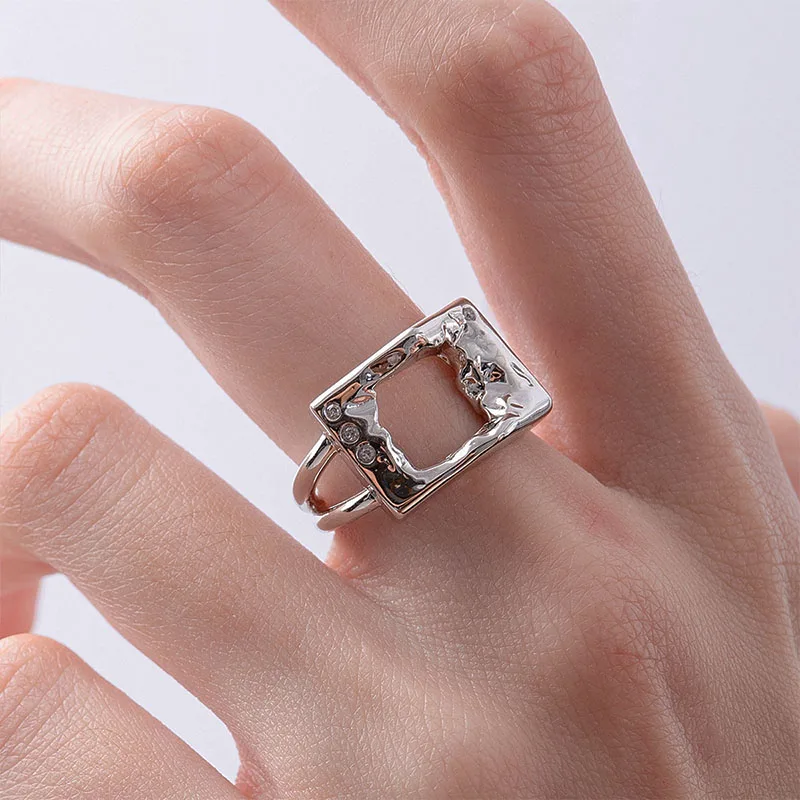 VENTFILLE Silver Color Openwork Ring for Women Man Zircon Adjustable Irregular Lovers Double Layer Jewelry Wholesale Dropship
VENTFILLE Silver Color Openwork Ring for Women Man Zircon Adjustable Irregular Lovers Double Layer Jewelry Wholesale Dropship