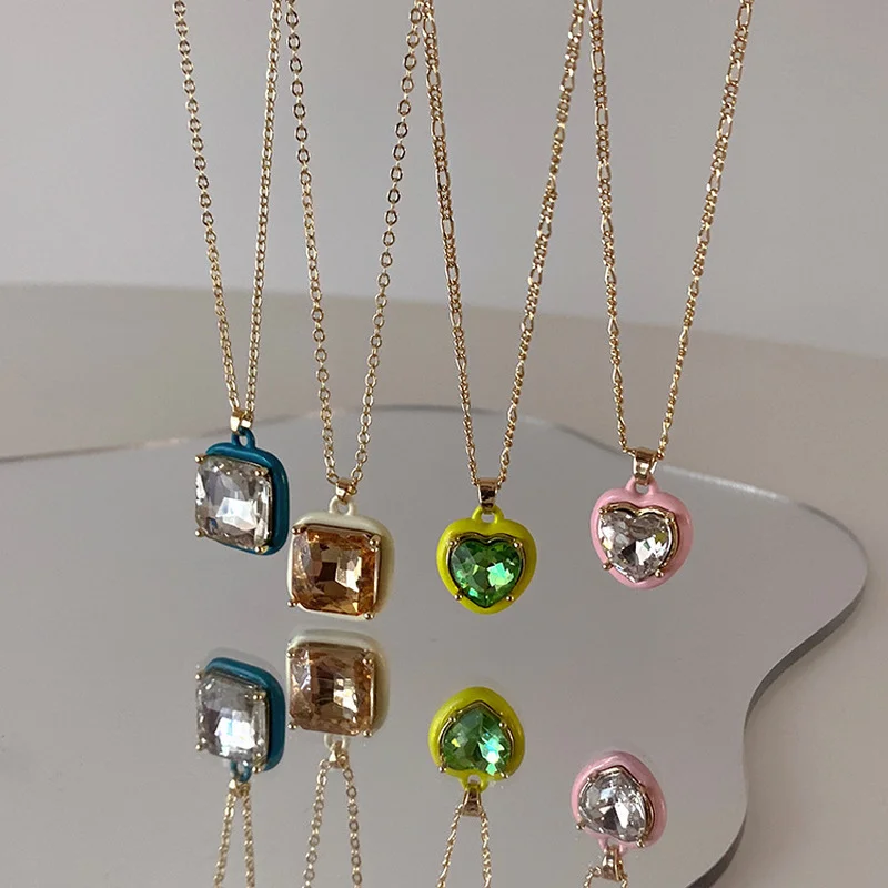 Minar Personality Rainbow Enamel Love Heart Pendant Necklaces for Women Sparkly CZ Zircon Choker Necklace Daily Holiday Jewelry
Minar Personality Rainbow Enamel Love Heart Pendant Necklaces for Women Sparkly CZ Zircon Choker Necklace Daily Holiday Jewelry