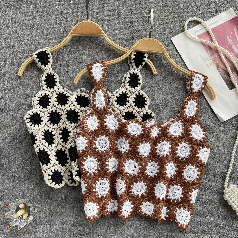 Knitted Sleeveless Tanks Camis Women Indie Folk Hollow Out Colorblock Spliced Femme Croset Crop Tops Chic Woman Tank Camisoles
Knitted Sleeveless Tanks Camis Women Indie Folk Hollow Out Colorblock Spliced Femme Croset Crop Tops Chic Woman Tank Camisoles