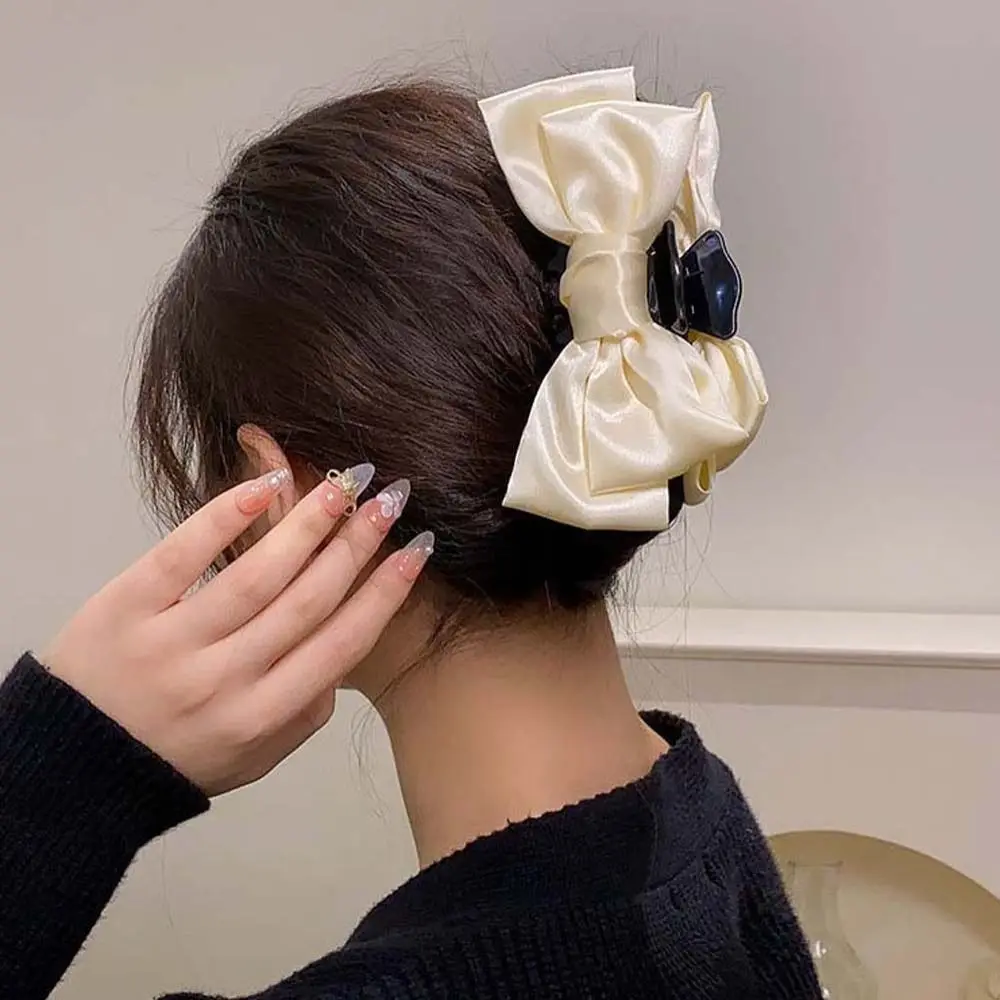 Fashion Satin Bow Knot Hair Claws Grab Large Ponytail Clips Shark Clip Clamp Elegant Hairpin Hair Accessories for Women Girls
Fashion Satin Bow Knot Hair Claws Grab Large Ponytail Clips Shark Clip Clamp Elegant Hairpin Hair Accessories for Women Girls