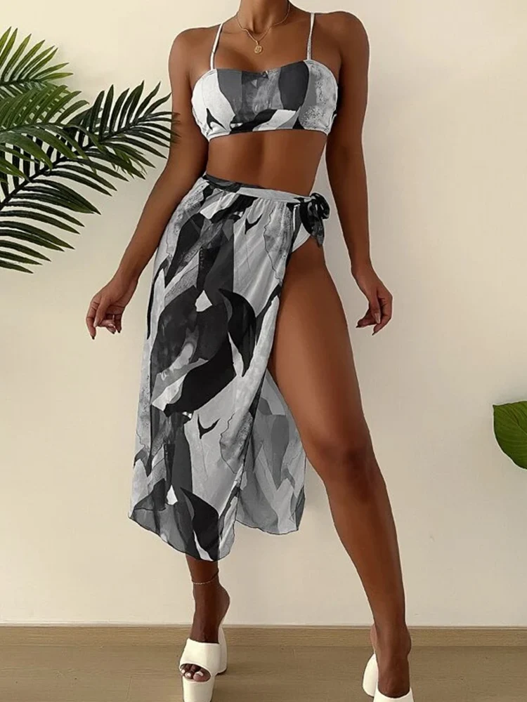 Sexy Tube Top Sling Bikini Set+High Waist Slit Tie-up Skirts New Pattern Print Three Piece Set Fashion Summer Vacation Beachwear
Sexy Tube Top Sling Bikini Set+High Waist Slit Tie-up Skirts New Pattern Print Three Piece Set Fashion Summer Vacation Beachwear