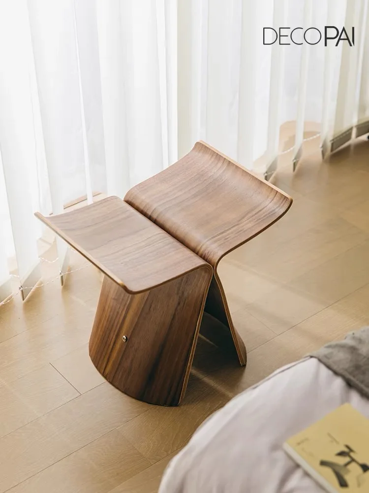 Liu Solid Wood Step Stool Family Leisure Light Luxury Shoes Curved Chair Home Living
Liu Solid Wood Step Stool Family Leisure Light Luxury Shoes Curved Chair Home Living