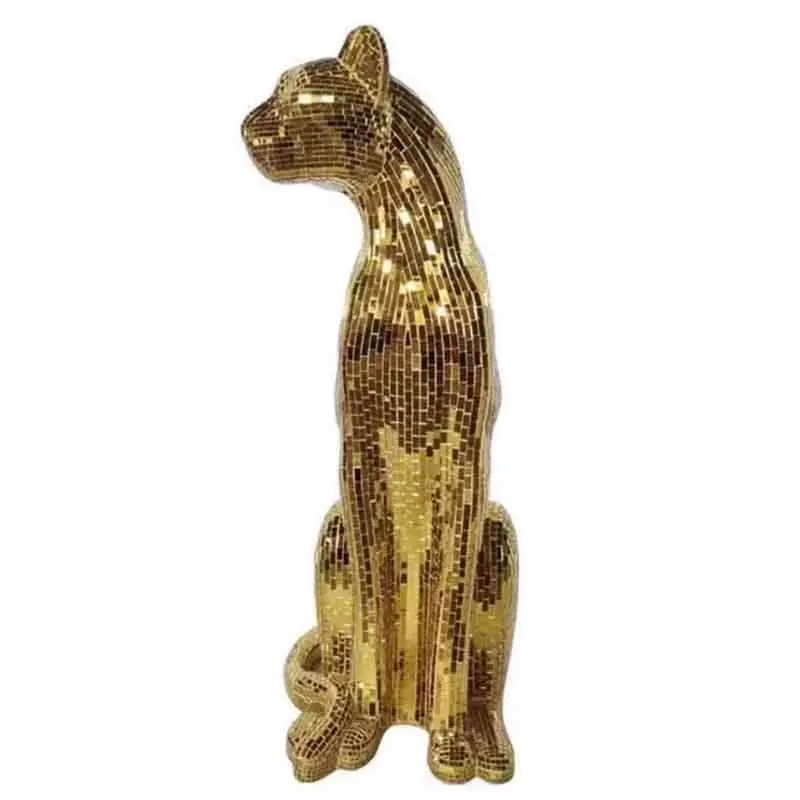 Мозаичная статуя леопарда
Мозаичная статуя леопарда