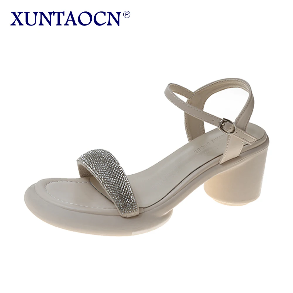 High heels women chunky heel sandals fairy wind 2023 summer new French rhinester one-line belt with skirt Roman shoes
High heels women chunky heel sandals fairy wind 2023 summer new French rhinester one-line belt with skirt Roman shoes