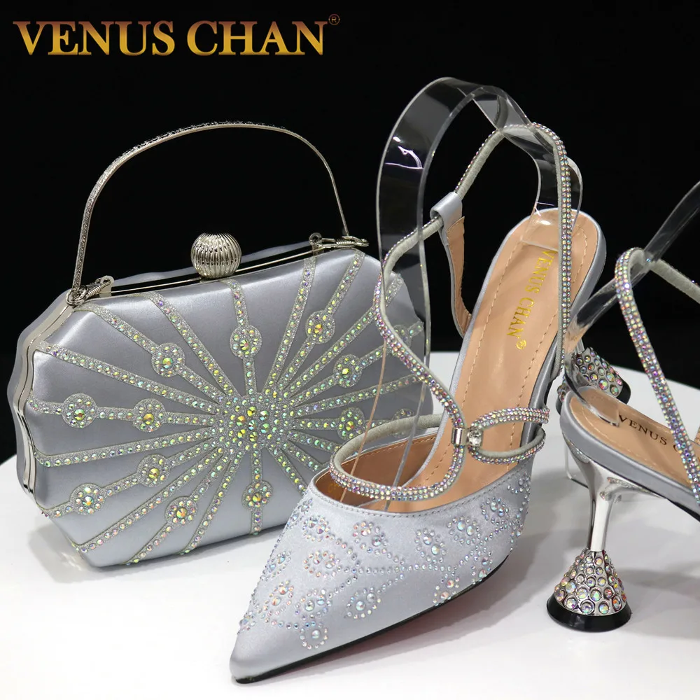 Venus Chan Fashion Trend Silver Rhinestone Flower Design Pointed Toe High Heels Elegance Shoe and Bag Set for Nigeria Party 2023
Venus Chan Fashion Trend Silver Rhinestone Flower Design Pointed Toe High Heels Elegance Shoe and Bag Set for Nigeria Party 2023