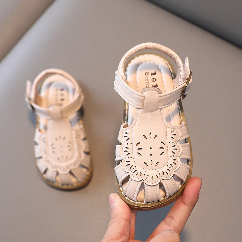 

Children's Shoes Summer Soft-soled Closed Toe Little Kids Cut-outs Hollow Shoes Girls Princess Causal Anti-Slip Beach Sandals