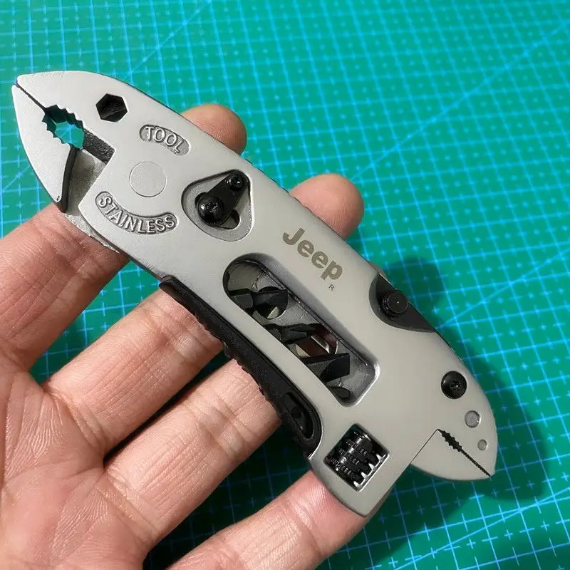 Multifunctional tool pliers Outdoor car wrench combination tool pliers EDC portable equipment
Multifunctional tool pliers Outdoor car wrench combination tool pliers EDC portable equipment