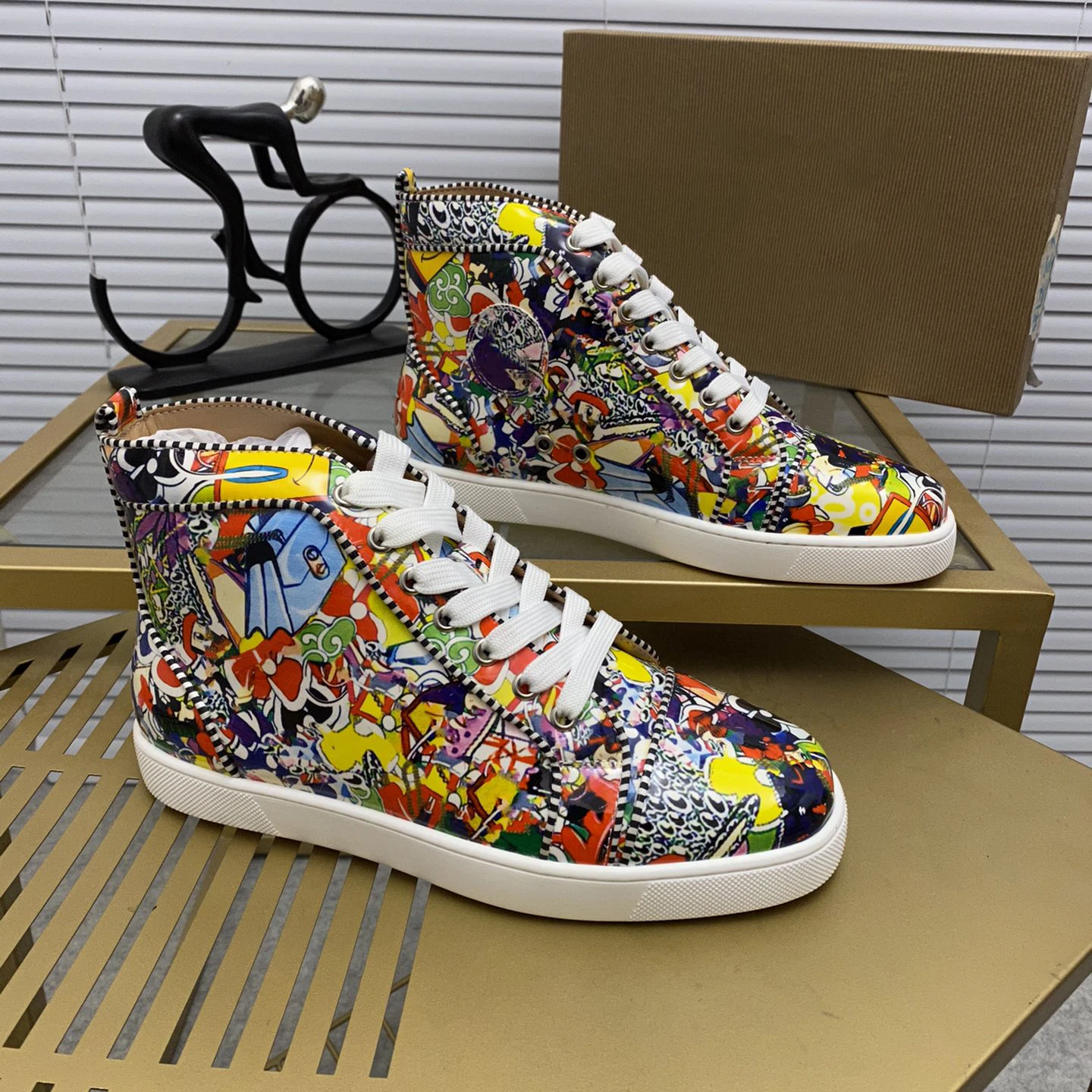 Top Quality Red Sole Mens Casual Shoes Luxury Womens Leather Sneakers Unisex Fashion Trainers Youth Designer Couple Shoes MD0226
Top Quality Red Sole Mens Casual Shoes Luxury Womens Leather Sneakers Unisex Fashion Trainers Youth Designer Couple Shoes MD0226