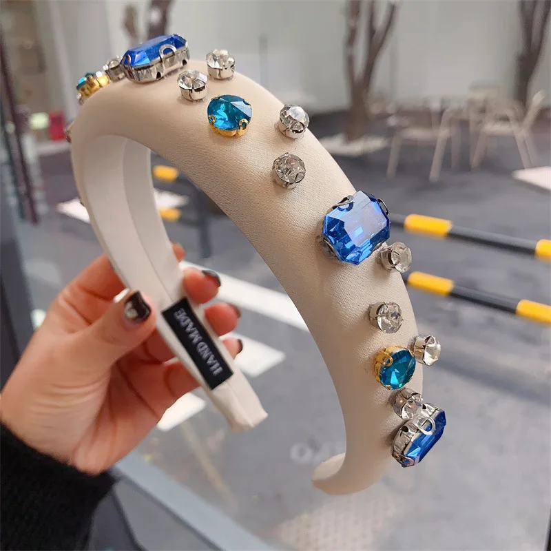 Blue Rhinestone Hairband Vintage Headband Korean Fashion Style High Forehead Hairstyle Hair Accessories for Girls and Women
Blue Rhinestone Hairband Vintage Headband Korean Fashion Style High Forehead Hairstyle Hair Accessories for Girls and Women