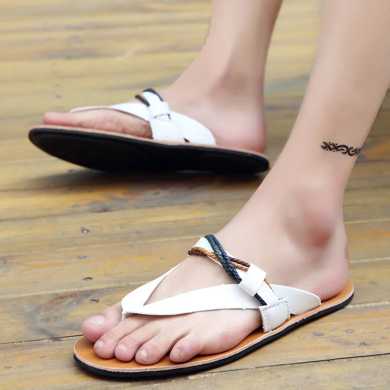New Trend Summer Men Casual Beach Shoes Black White Leather Slippers Mens Fashion Flip Flops Man Comfortable Slides Slippers
New Trend Summer Men Casual Beach Shoes Black White Leather Slippers Mens Fashion Flip Flops Man Comfortable Slides Slippers