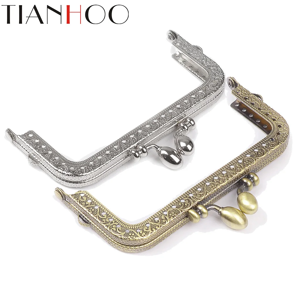10.5cmMetal Purse Frame Handle for Clutch Bag Handbag Accessories Making Kiss Clasp Lock Bronze Tone Hardware Square
10.5cmMetal Purse Frame Handle for Clutch Bag Handbag Accessories Making Kiss Clasp Lock Bronze Tone Hardware Square
