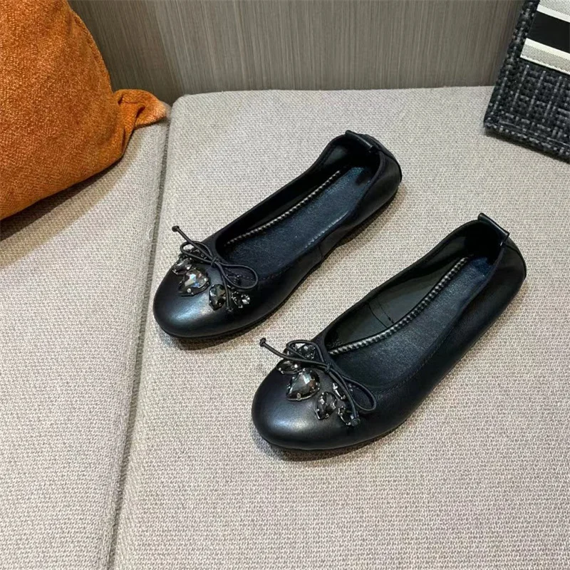 Балетки женские из мягкой кожи, брендовые удобные лоферы на плоской подошве, повседневная танцевальная обувь с бантом, Летние слипоны
Балетки женские из мягкой кожи, брендовые удобные лоферы на плоской подошве, повседневная танцевальная обувь с бантом, Летние слипоны