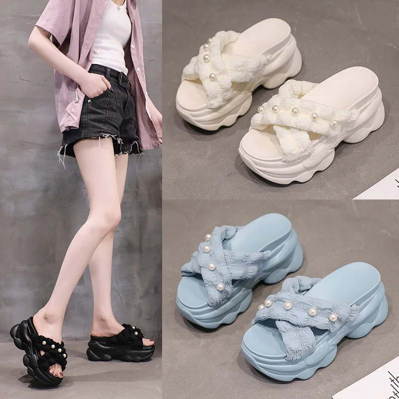 2022 Wedge Sandals Women's Spring and Summer New Korean Style Cross Seersucker Pearl Sandals Fashion Beach Slippers Tide
2022 Wedge Sandals Women's Spring and Summer New Korean Style Cross Seersucker Pearl Sandals Fashion Beach Slippers Tide