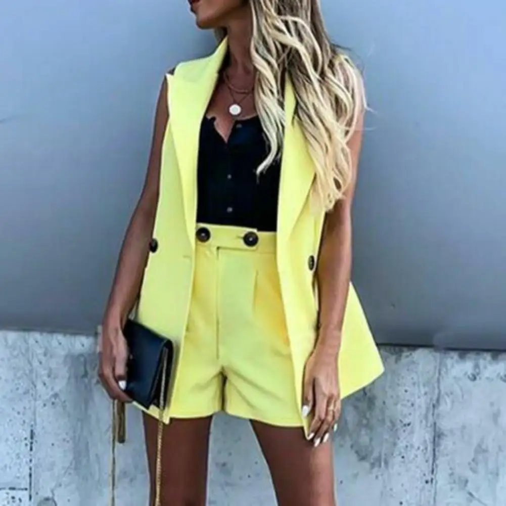 Turndown Collar Solid Color Sleeveless Vest Shorts Set Office Suits Women Solid Color Vest Shorts Set for Daily Wear
Turndown Collar Solid Color Sleeveless Vest Shorts Set Office Suits Women Solid Color Vest Shorts Set for Daily Wear