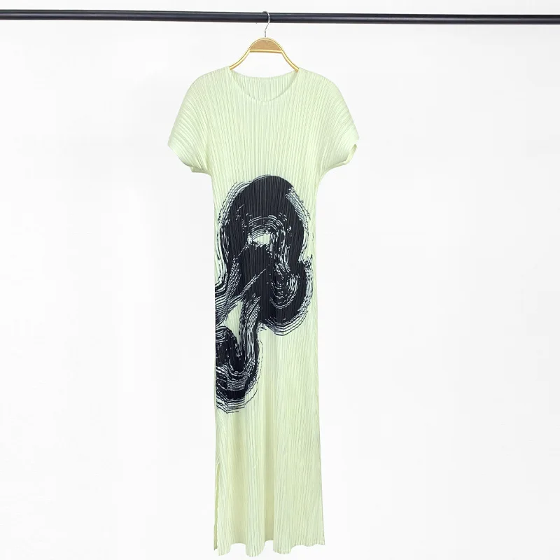 Pleated French dress New women's summer design sense Slim fit print long skirt
Pleated French dress New women's summer design sense Slim fit print long skirt