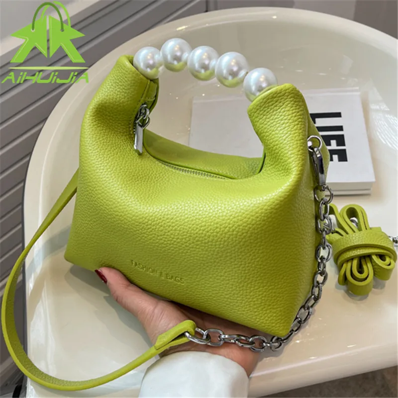 Luxury Pearl Chain Purses and Handbags Designer Pu Leather Shoulder Crossbody Bag for Women Fashion High Capacity Messenger Bag
Luxury Pearl Chain Purses and Handbags Designer Pu Leather Shoulder Crossbody Bag for Women Fashion High Capacity Messenger Bag