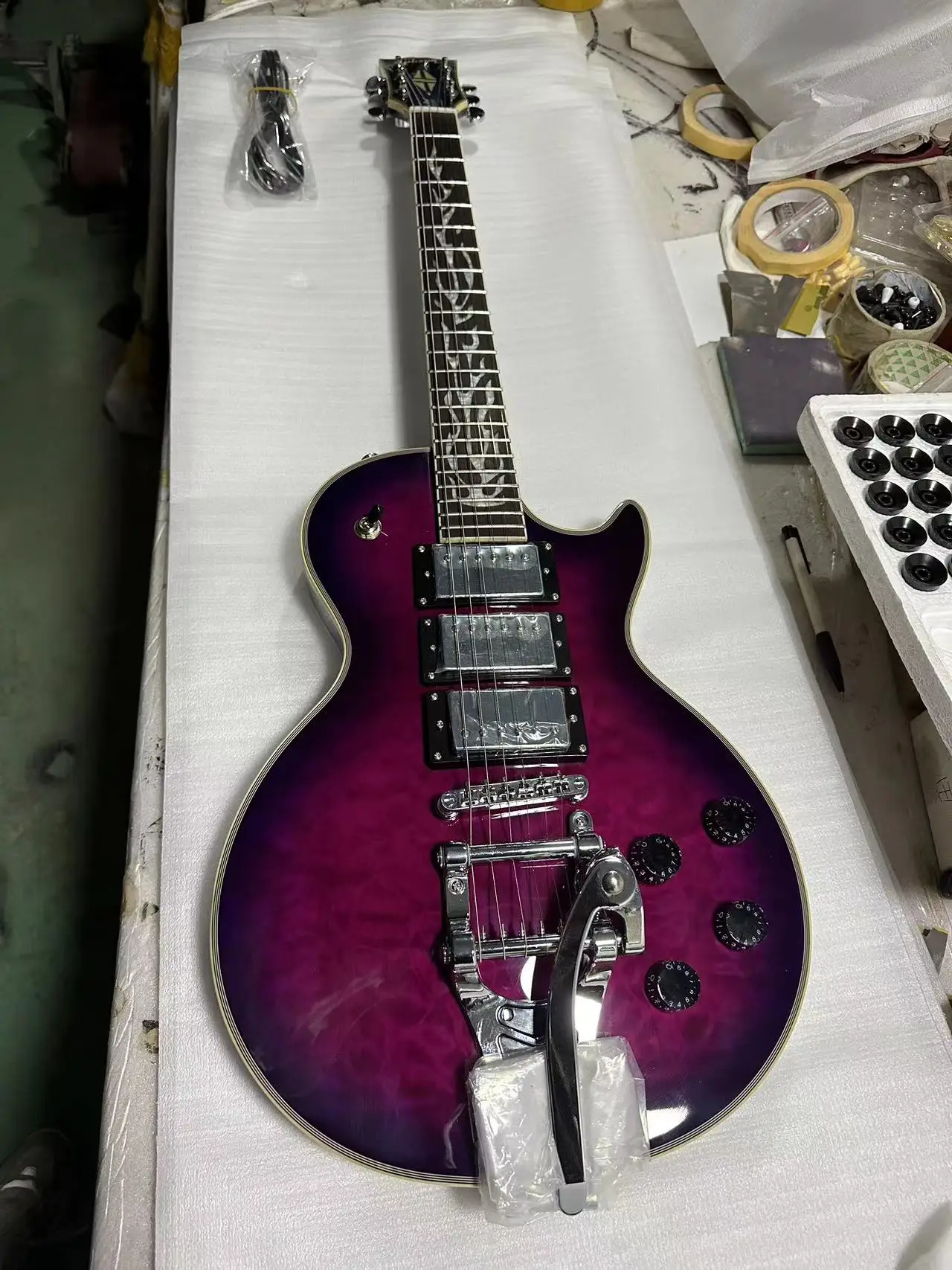 Классическая гитара LP, корпус пианино из цельной древесины, качественные аксессуары, Лидер продаж 
Классическая гитара LP, корпус пианино из цельной древесины, качественные аксессуары, Лидер продаж