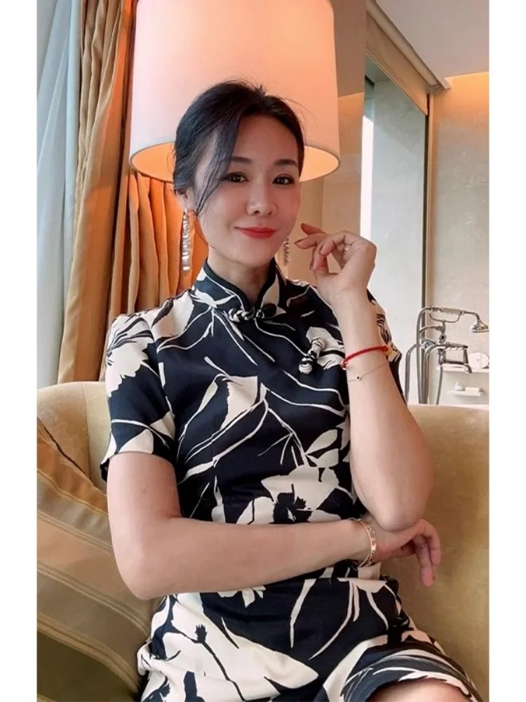 Temperament Celebrity Goddess Fan Chaxie French High end Exquisite Hepburn Style Black Printed Acetic Acid Dress Summer
Temperament Celebrity Goddess Fan Chaxie French High end Exquisite Hepburn Style Black Printed Acetic Acid Dress Summer