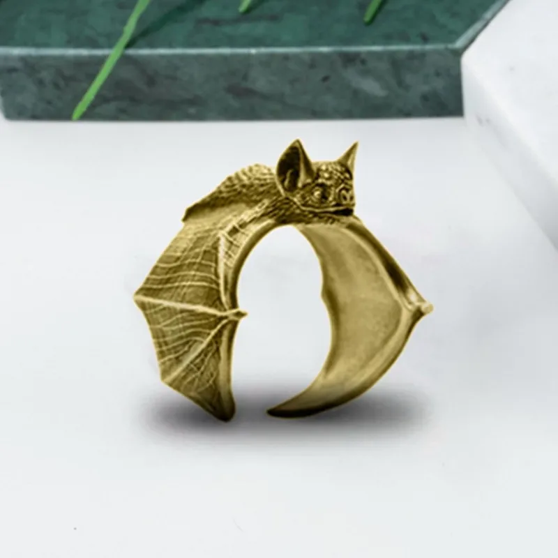 Vintage Fashion Gothic Bat Ring Retro Style Finger Rings for Men Women Rock HipHop Unisex Bat Creative Jewelry Gift Banquet Ring
Vintage Fashion Gothic Bat Ring Retro Style Finger Rings for Men Women Rock HipHop Unisex Bat Creative Jewelry Gift Banquet Ring