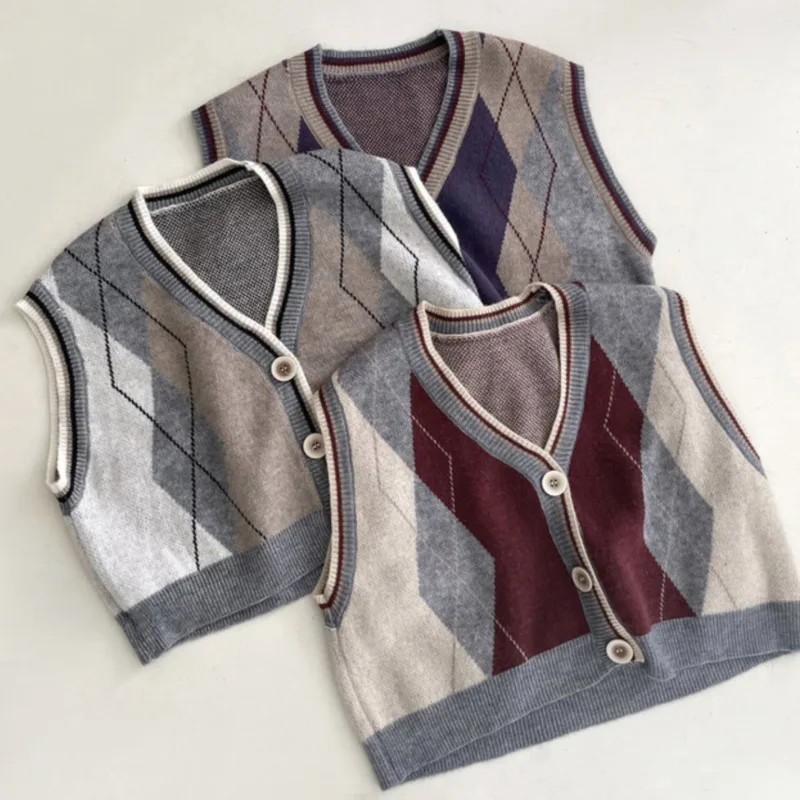 Korean Fashion V Neck Loose Sleeveless Sweater Vintage Argyle Vest Women Single Breasted Knitted Single Breasted Cardigan
Korean Fashion V Neck Loose Sleeveless Sweater Vintage Argyle Vest Women Single Breasted Knitted Single Breasted Cardigan