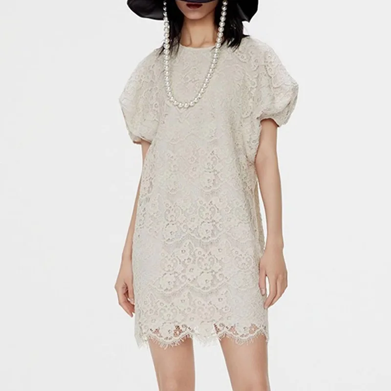French Lace Round Neck Puff Sleeve Mini Dress Female Summer Loose Temperament White Short Robe Fashion Button Pleated Dress
French Lace Round Neck Puff Sleeve Mini Dress Female Summer Loose Temperament White Short Robe Fashion Button Pleated Dress