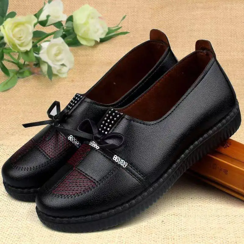 Новинка 2023, женская обувь, повседневная водонепроницаемая обувь для мам среднего и пожилого возраста, удобная обувь на плоской мягкой подошве
Новинка 2023, женская обувь, повседневная водонепроницаемая обувь для мам среднего и пожилого возраста, удобная обувь на плоской мягкой подошве