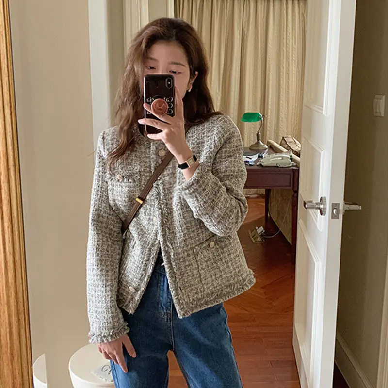 Gray Short Women Jacket Spring Autumn Korean Fashion Vintage Loose Tweed Tops Single Breasted O Neck Coats Outerwear Clothing 
Gray Short Women Jacket Spring Autumn Korean Fashion Vintage Loose Tweed Tops Single Breasted O Neck Coats Outerwear Clothing