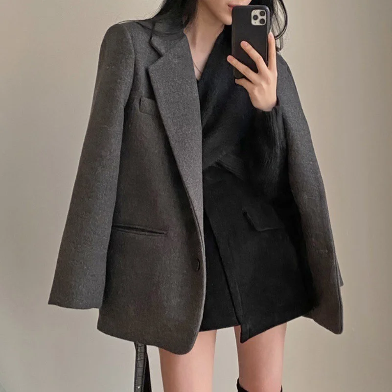 Женский Повседневный блейзер в Корейском стиле, однотонный серый однобортный свободный костюм, модный офисный блейзер для работы с длинным...
Женский Повседневный блейзер в Корейском стиле, однотонный серый однобортный свободный костюм, модный офисный блейзер для работы с длинным...