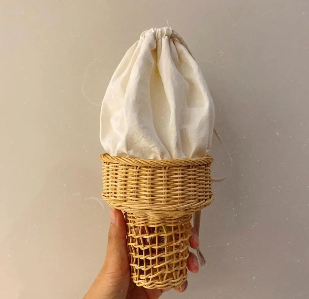 Funny Ice Cream Shape Rattan Bag Designer Hollow Wicker Women Shoulder Bags Chic Small Purse Handmade Woven Summer Crossbody Bag
Funny Ice Cream Shape Rattan Bag Designer Hollow Wicker Women Shoulder Bags Chic Small Purse Handmade Woven Summer Crossbody Bag
