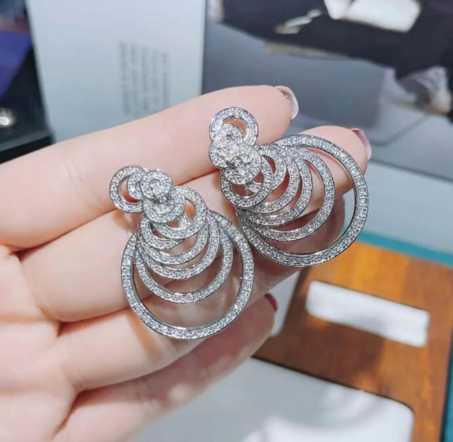 

Multi-layer hoop retro classic earrings for women shiny zircon hollow gorgeous women exaggerate banquet fashion jewelry