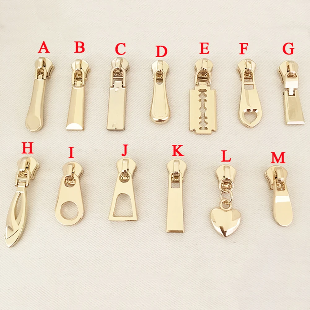 1Pcs 5# Gold Colour Fix Zip Metal Puller/Zipper Pull Sliders Zip Head Zipper Repair Instant Removable For DIY Sewing Craft
1Pcs 5# Gold Colour Fix Zip Metal Puller/Zipper Pull Sliders Zip Head Zipper Repair Instant Removable For DIY Sewing Craft