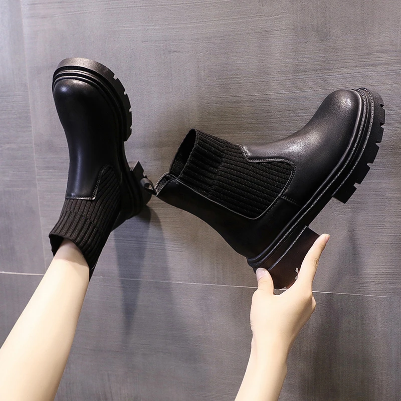 Женские ботинки Martin в британском стиле на осень/зиму, сезон 2022, вязаные эластичные ботинки-носки, Модные ботильоны на платформе
Женские ботинки Martin в британском стиле на осень/зиму, сезон 2022, вязаные эластичные ботинки-носки, Модные ботильоны на платформе