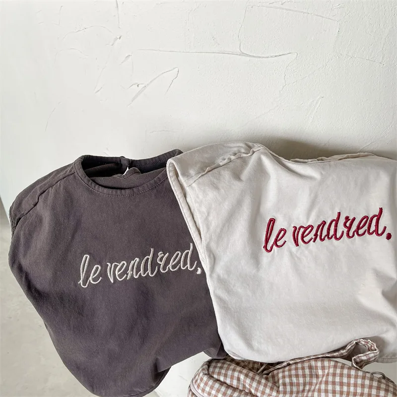 2022 summer children's sleeveless T-shirt boys and girls Korean version Japanese letter embroidery simple T-shirt
2022 summer children's sleeveless T-shirt boys and girls Korean version Japanese letter embroidery simple T-shirt