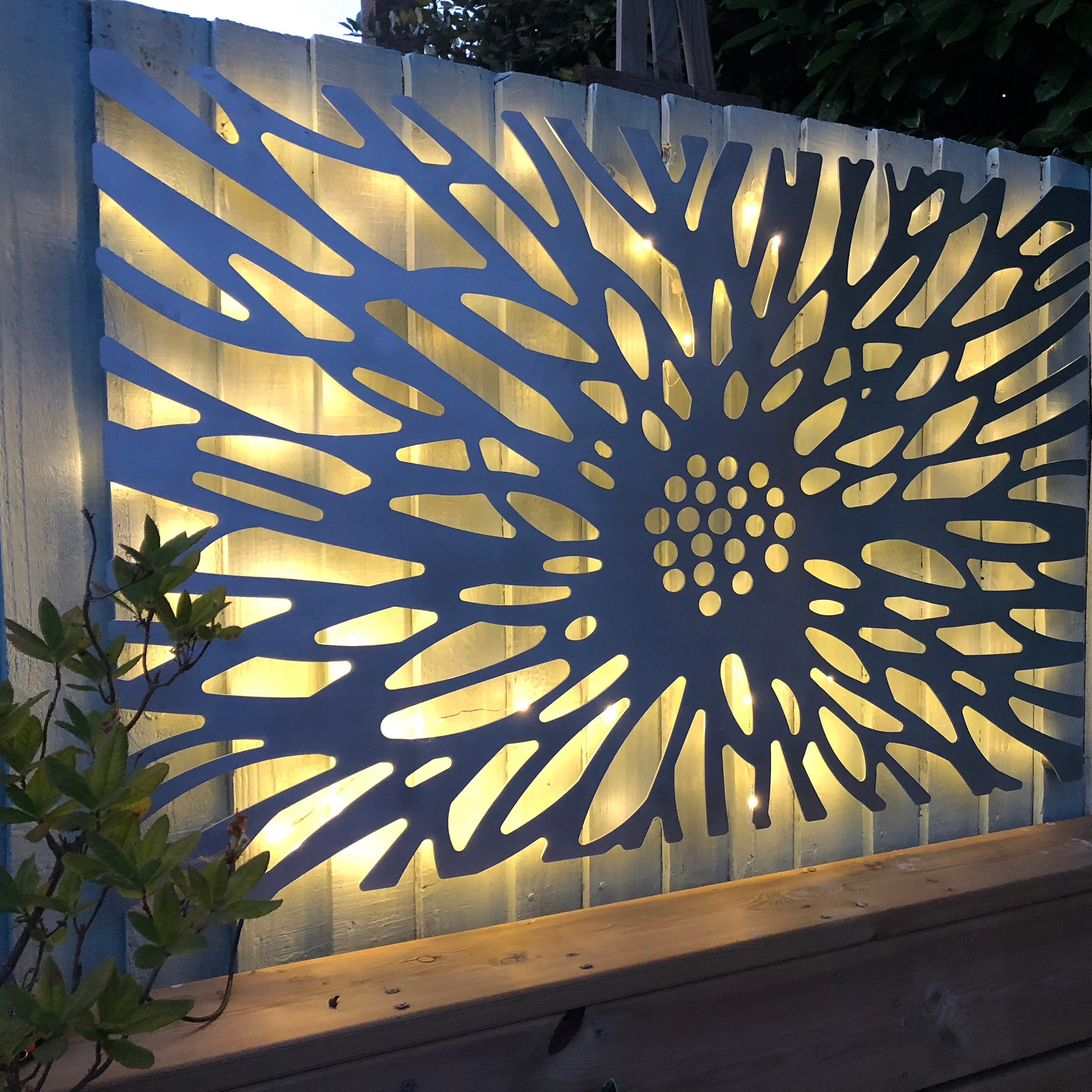 2019 High Quality Wholesale Fashion Aluminium Panels Privacy Laser Cut Metal Screens
2019 High Quality Wholesale Fashion Aluminium Panels Privacy Laser Cut Metal Screens