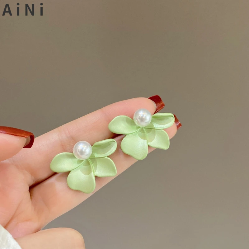 Modern Jewelry 925 Silver needle Flower Earrings Pretty Design Simulated Pearl White Green Stud Earrings For Girl Wholesale
Modern Jewelry 925 Silver needle Flower Earrings Pretty Design Simulated Pearl White Green Stud Earrings For Girl Wholesale