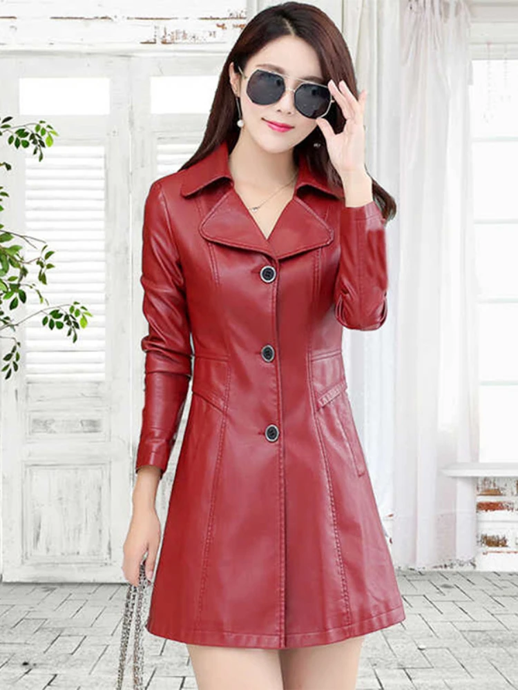 Весеннее тонкое хлопковое женское облегающее кожаное пальто средней длины с V-образным вырезом Корейская версия облегающая кожаная куртка-...
Весеннее тонкое хлопковое женское облегающее кожаное пальто средней длины с V-образным вырезом Корейская версия облегающая кожаная куртка-...