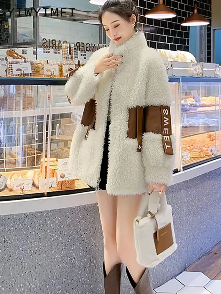 Warm Plush Jacket Women Winterwear 2022 Faux Fur Coat Female Winter Artificial Fur Jackets Ladies Simulate Natural Mink Fur Coat
Warm Plush Jacket Women Winterwear 2022 Faux Fur Coat Female Winter Artificial Fur Jackets Ladies Simulate Natural Mink Fur Coat