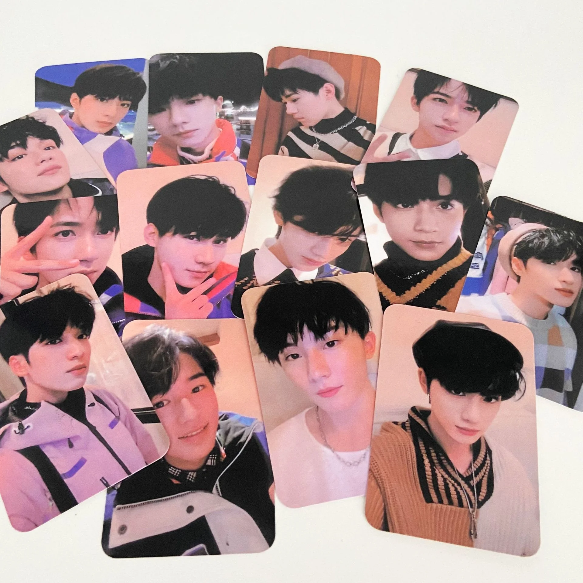 Times Youth League Photo Cards LOMO Cards Photo Cards Postcards Collection Cards Liu Yaowen Song Yaxuan Celebrity Peripherals
Times Youth League Photo Cards LOMO Cards Photo Cards Postcards Collection Cards Liu Yaowen Song Yaxuan Celebrity Peripherals