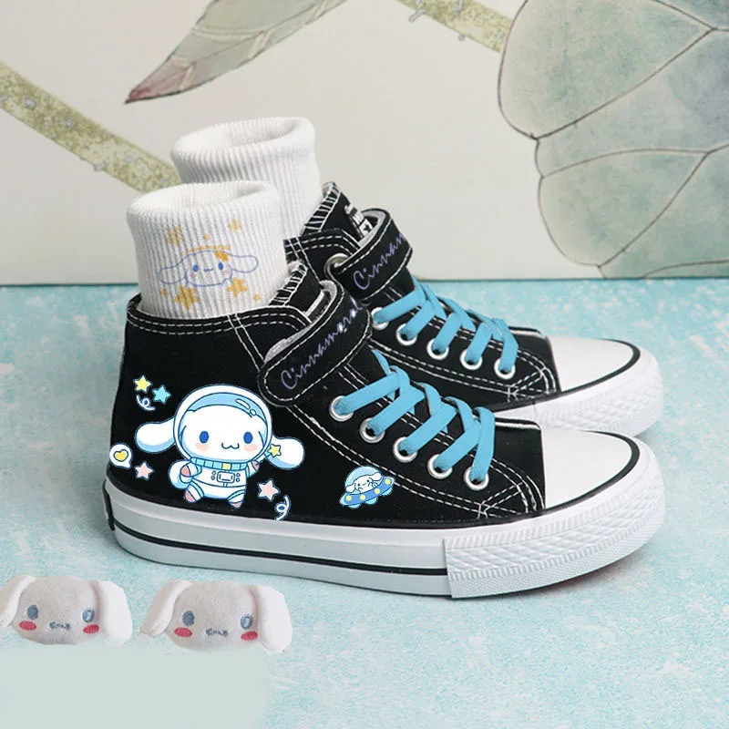 Sanrio Kawali Cinnamoroll детские высокие холщовые ботинки, модная повседневная Подарочная Аниме обувь для девочек, подарки на день рождения, игрушки для детей
Sanrio Kawali Cinnamoroll детские высокие холщовые ботинки, модная повседневная Подарочная Аниме обувь для девочек, подарки на день рождения, игрушки для детей