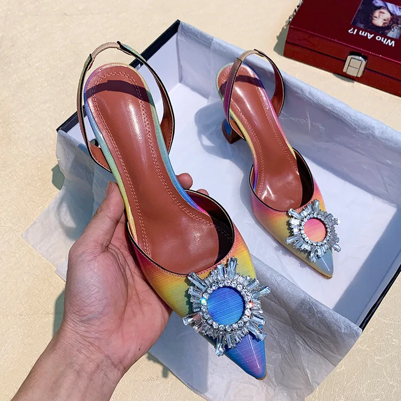 2022 New Pointed Toe Women's Sandals Gradient Color High Heels Sun Buckle Sexy Wine Cup Heel Women's Shoes
2022 New Pointed Toe Women's Sandals Gradient Color High Heels Sun Buckle Sexy Wine Cup Heel Women's Shoes
