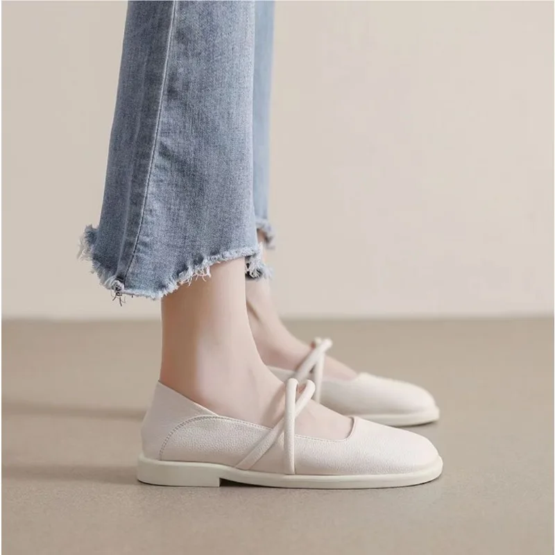 Single Shoes Women's French Soft Soled Shoes Women's Spring and Autumn New Square Head Shallow Flat Soled Women's Single Shoes
Single Shoes Women's French Soft Soled Shoes Women's Spring and Autumn New Square Head Shallow Flat Soled Women's Single Shoes