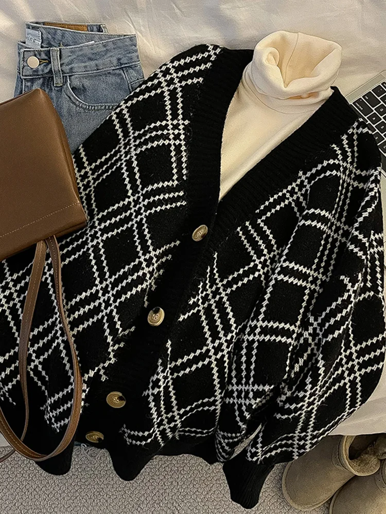 Argyle Plaid V Neck Button Up Knitted Cardigan Spring Long Sleeve Women Sweater Coat
Argyle Plaid V Neck Button Up Knitted Cardigan Spring Long Sleeve Women Sweater Coat