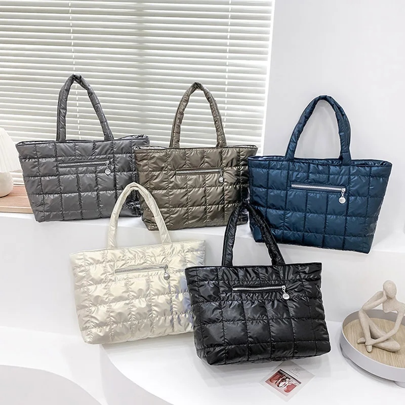Woman Fashion Solid Color Shoulder Bags Space Cotton Handbags Luxury Brand Designer Tote Bag Winter Trend Underarm Bag Hand Bag
Woman Fashion Solid Color Shoulder Bags Space Cotton Handbags Luxury Brand Designer Tote Bag Winter Trend Underarm Bag Hand Bag